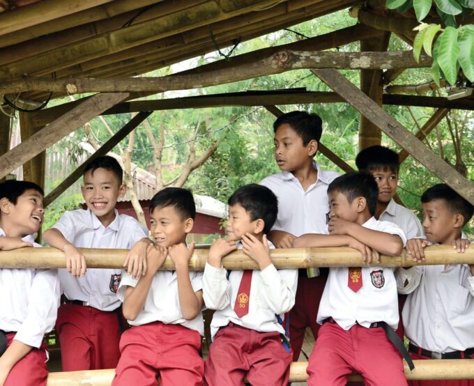 Menjadi Warga Dunia: Pengalaman Belajar di Luar Negeri bagi Siswa